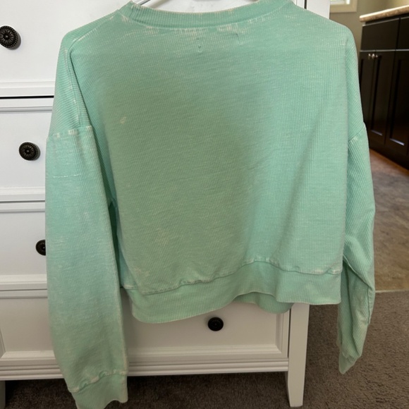 Pink Lily Teal Acid Washed crop sweatshirt - Picture 2 of 4